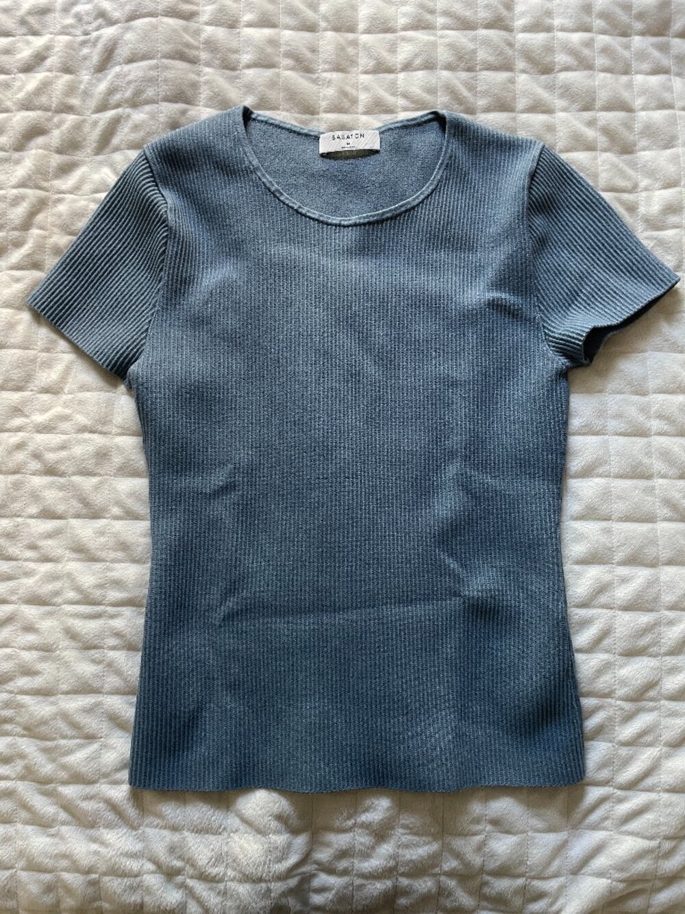 🌹 3 for $35 🌹 Babaton Sculpt Knit Shirt